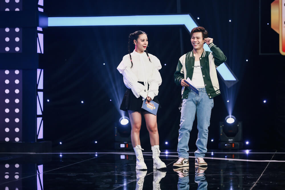 Trần Anh Huy kết hợp cùng “Kiều nữ làng hài” Nam Thư cầm trịch show kiến thức