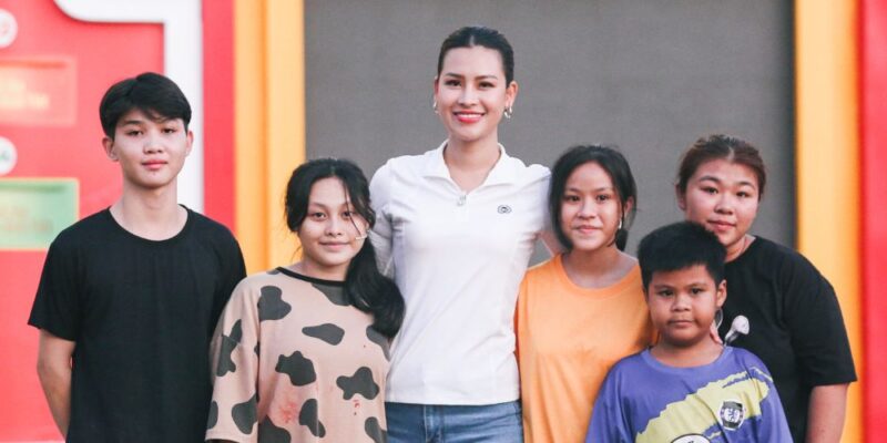 Mái ấm gia đình Việt: Thái Thị Hoa nhớ về tuổi thơ khó khăn, từng tự ti vì không có quần áo đẹp để mặc