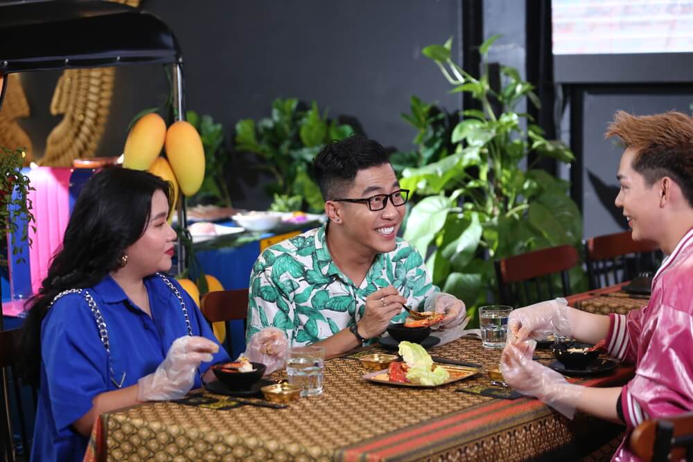 Quán ăn hạnh phúc: Hoàng Rapper, Chen Ru Lu chiêu đãi Trần Tuấn Kiệt đại tiệc món Thái siêu ngon