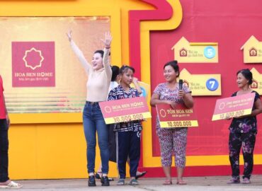 Mái ấm gia đình Việt: Diễn viên Hứa Vĩ Văn và ca sĩ Tố My góp sức mang về giải thưởng 85 triệu cho trẻ em mồ côi