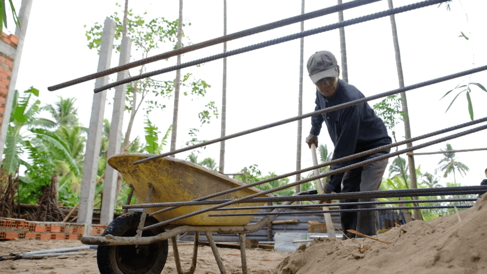 Chuyến Xe Nhân Ái: Vợ chồng già vất vả mưu sinh nuôi hai con mắc bệnh tâm thần