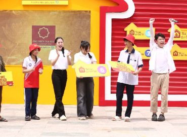Diễn viên Quang Trung tài trợ học phí đến hết Đại học cho 7 em nhỏ trong Mái ấm gia đình Việt