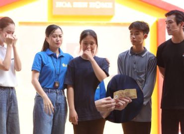 Tờ tiền 10.000 đồng – kỷ vật cuối cùng mẹ để lại cho cô bé mồ côi khiến Lâm Vỹ Dạ và Hà Thu khóc nghẹn