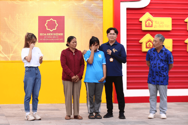Huỳnh Lập, Ngọc Châu, Mai Ngô cùng nhiều nghệ sĩ tham gia ghi hình Mái ấm gia đình Việt tại Đà Nẵng