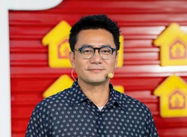 Diễn viên Trương Minh Cường tiết lộ tuổi thơ mồ côi, cùng mẹ gồng gánh gia đình từ sớm