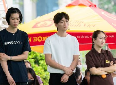 Tuấn Cry kể về tuổi thơ sớm mất cha, từng giận mẹ vì bận rộn công việc