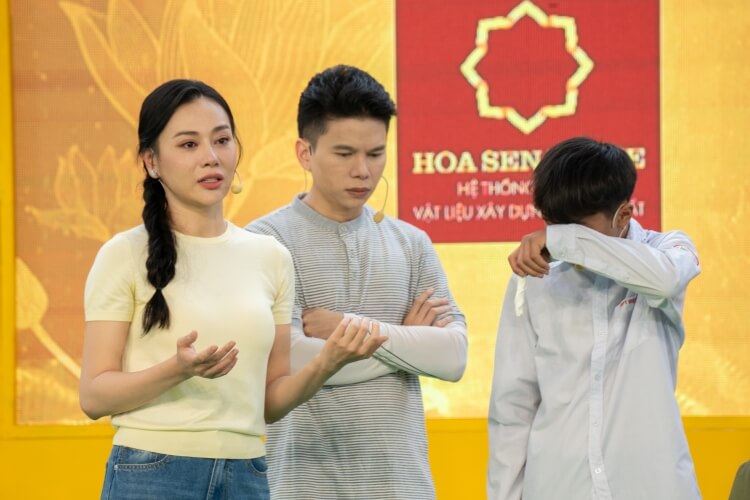 Diễn viên Phương Oanh nhắc về biến cố năm 15 tuổi, muốn lớn thật nhanh để kiếm tiền lo cho cha mẹ