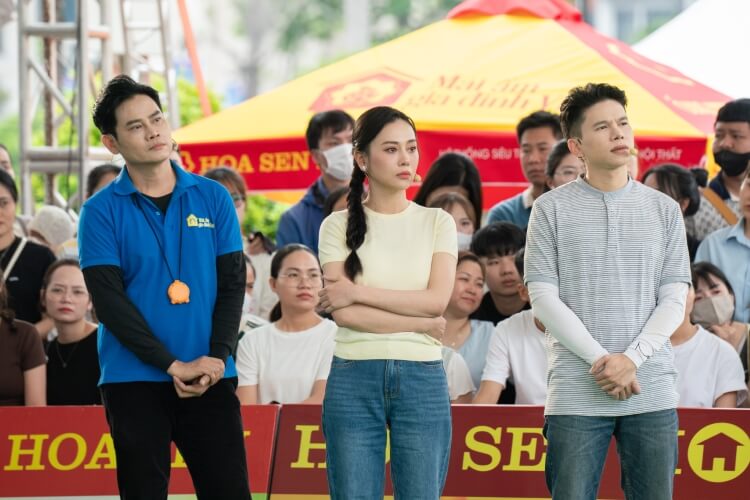 Hồng Phúc, Hoàng Tôn và Phương Oanh đau lòng cảnh người phụ nữ vừa phẫu thuật u cổ phải gồng gánh khi chồng qua đời