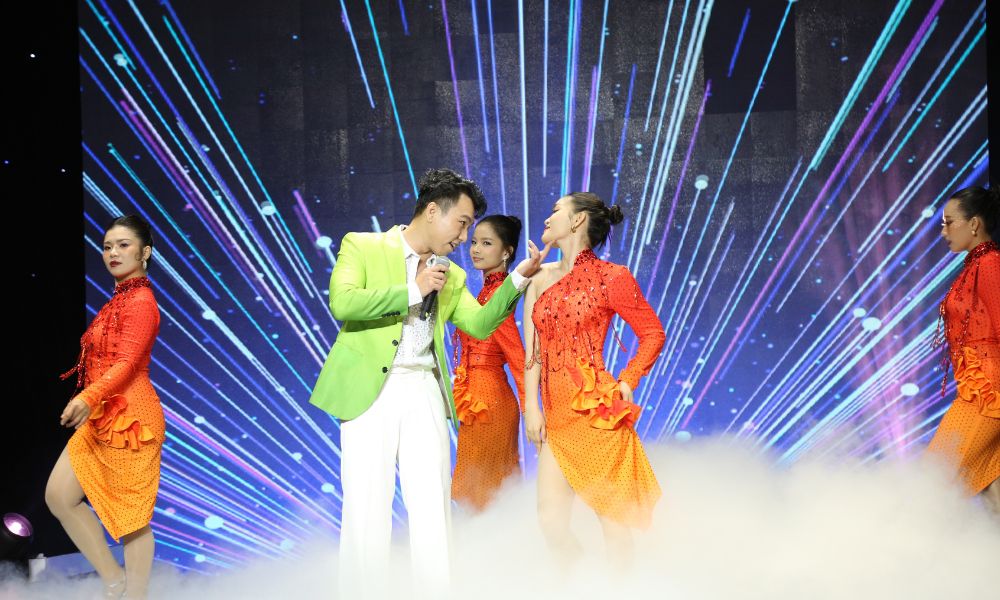 Hai thí sinh Trúc Anh và Hữu Ngọc nuối tiếc nói lời tạm biệt trước thềm chung kết