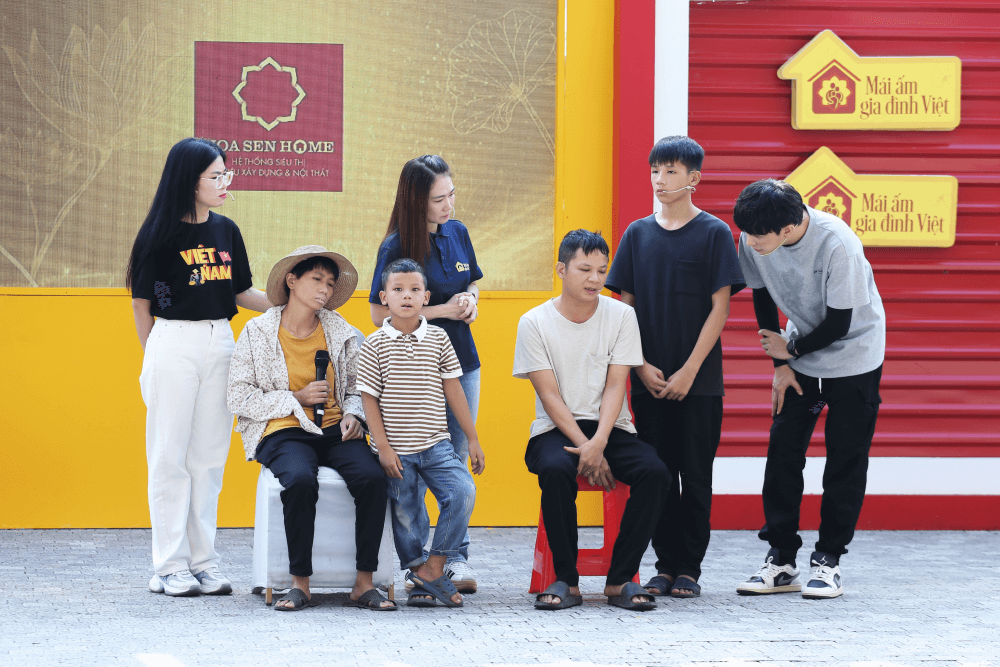 Diễn viên B Trần và ca sĩ Hà Myo góp sức mang về hơn 100 triệu cho các em nhỏ trong tập 151 Mái ấm gia đình Việt