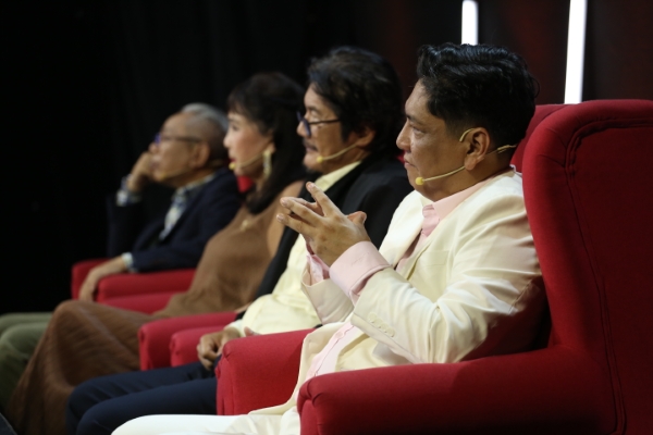 ‘Chinh phục đam mê’ tập 1: Thí sinh nhận mưa lời khen từ NSND Kim Xuân, NSƯT Công Ninh vì tiết mục truyền năng lượng tích cực