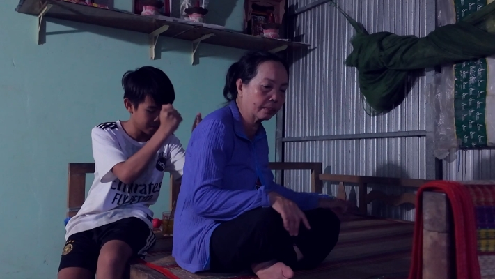 Ốc Thanh Vân, Huỳnh Lập và Tiêu Minh Phụng rơi nước mắt trước nghị lực các em nhỏ mồ côi