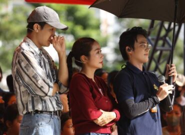 Ốc Thanh Vân, Huỳnh Lập và Tiêu Minh Phụng rơi nước mắt trước nghị lực các em nhỏ mồ côi
