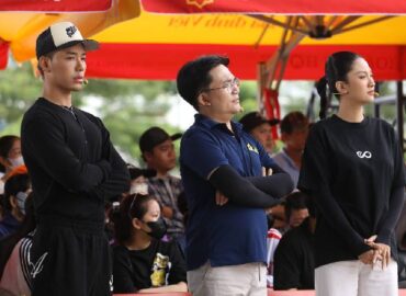 Hoa hậu Phương Linh và rapper Wean xúc động trước nghị lực của hai em nhỏ trong Mái ấm gia đình Việt