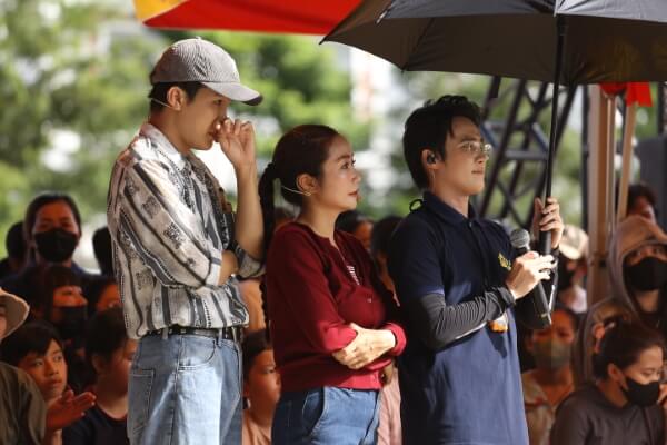 Ốc Thanh Vân, Huỳnh Lập và Tiêu Minh Phụng rơi nước mắt trước nghị lực các em nhỏ mồ côi