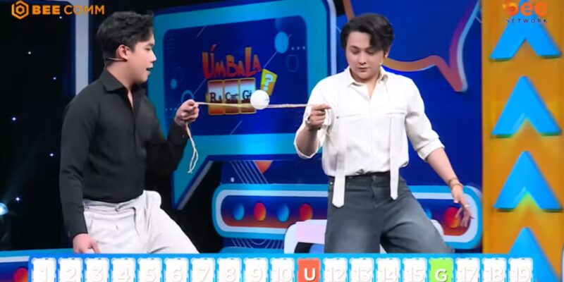 Sao nhí “Tôi thấy hoa vàng trên cỏ xanh” tái xuất tại “Úm Ba La Ra Chữ Gì?” với nhiều thay đổi