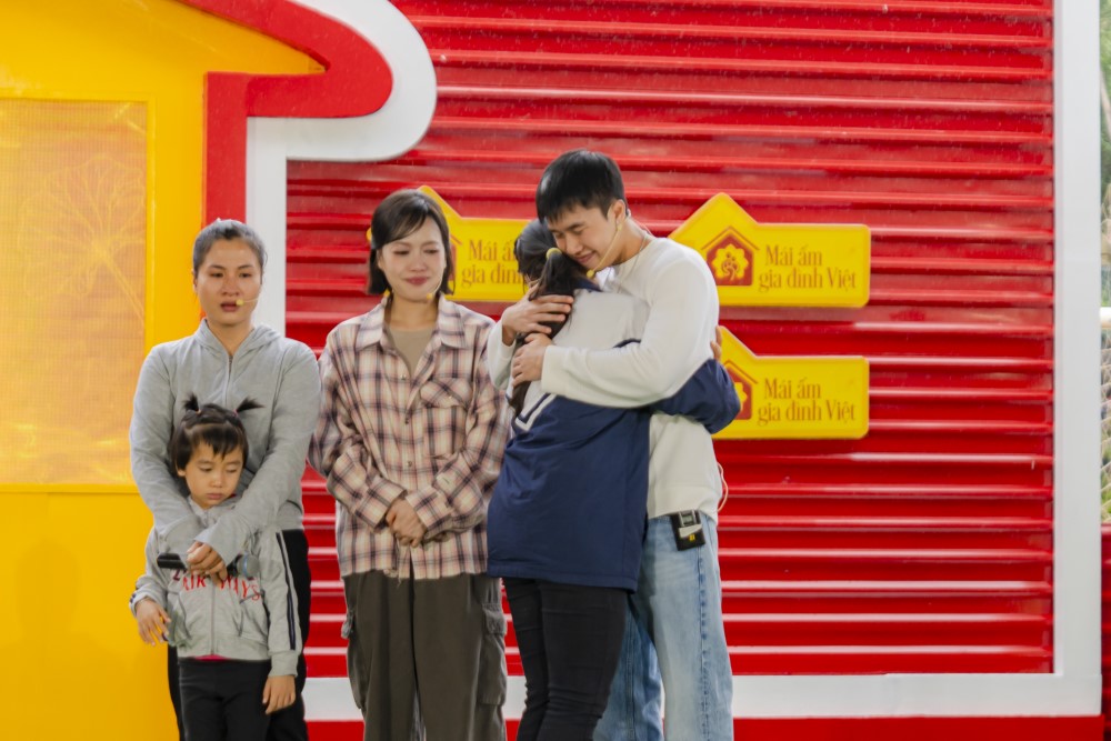 Mái ấm gia đình Việt trao hơn 1,5 tỷ đồng trong lần đầu tiên ghi hình tại Thủ đô Hà Nội