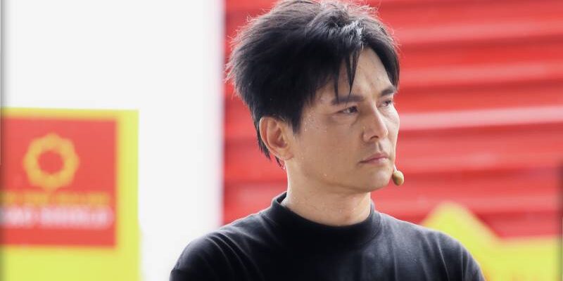 Lâm Hùng xúc động nhắc tuổi thơ mồ côi cha trong chương trình Mái ấm gia đình Việt