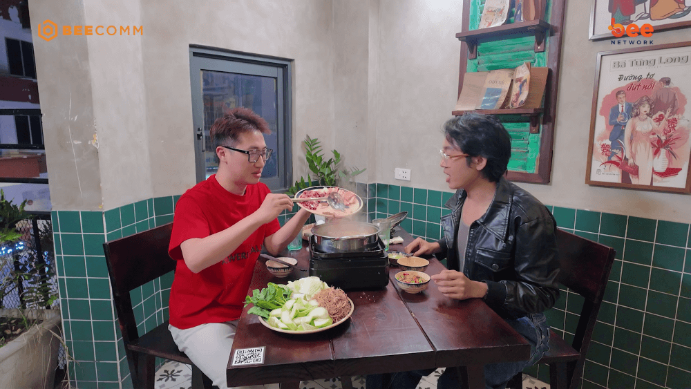Lâm Nguyễn và Năm Chà khám phá quán nướng hoài cổ trong Tập 33 Quán ăn hạnh phúc