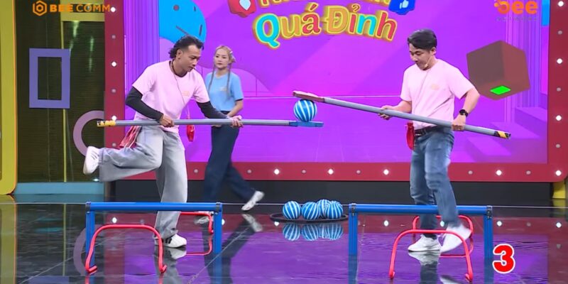 Cặp vợ chồng chuyên gia hóa trang phim điện ảnh khiến Hoàng Phi phải “wow” liên tục tại “Nhà Mình Quá Đỉnh”