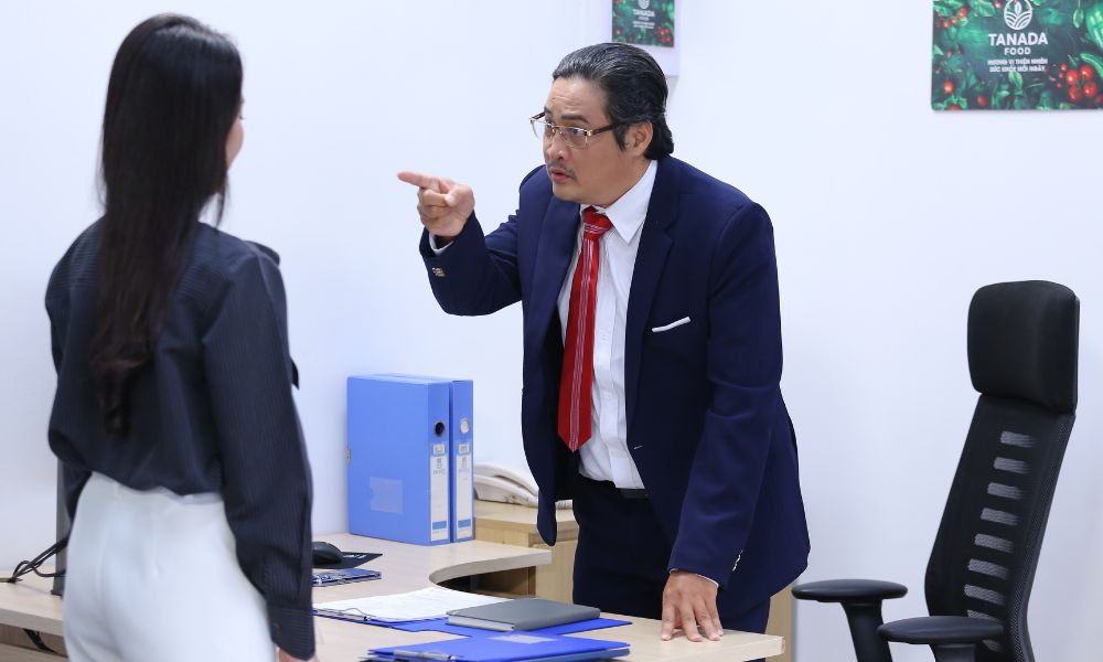 Thân Thúy Hà và Ngọc Tưởng đối đầu căng thẳng trong phim “Người thừa kế không danh phận”