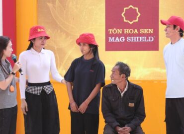 MC Thanh Thảo, Huy Khánh và Vân Trang nghẹn lòng trước hoàn cảnh cô bé mất mẹ, sống cùng ông bà đã lớn tuổi