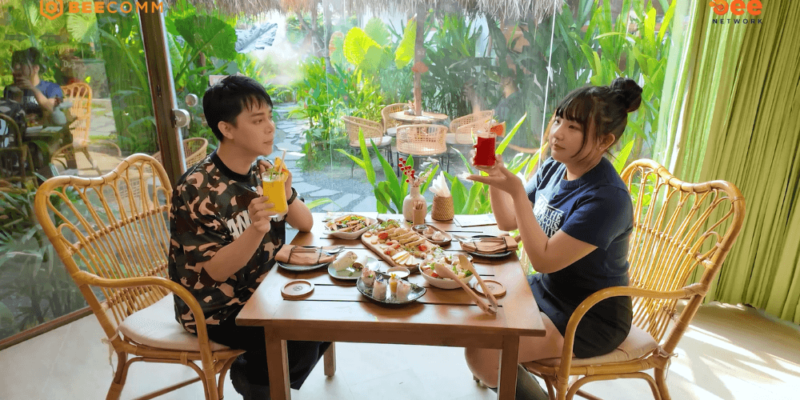 Tuấn Kiệt – Hỷ Khí Dương Dương hào hứng khám phá không gian ẩm thực xanh tại Quán ăn hạnh phúc