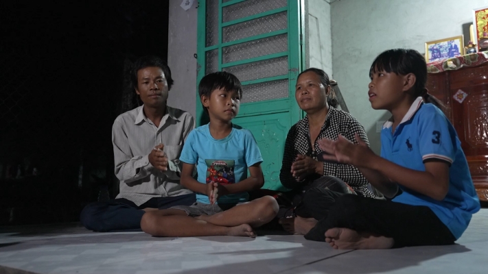 Mái ấm gia đình Việt tập 175 Huỳnh Lập, Puka và Lê Nhân nghẹn ngào trước nỗi lo mồ côi của các em nhỏ có cha mẹ bệnh nặng