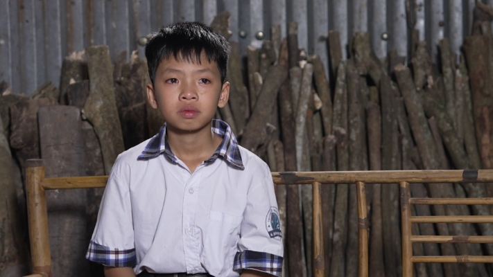 Diễn viên Puka được khán giả hỗ trợ khi bị chấn thương lúc thực hiện thử thách để giúp đỡ các em nhỏ khó khăn 