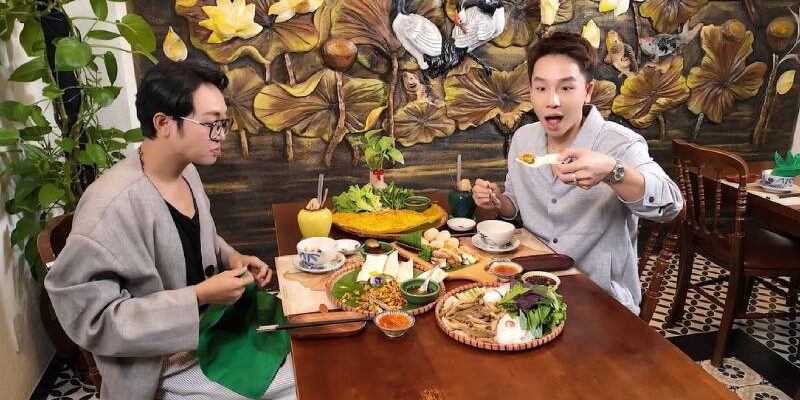 Quán ăn hạnh phúc tập 42 Năm Chà cùng Kan Hy thưởng thức hương vị Tết miền Tây giữa Sài Gòn