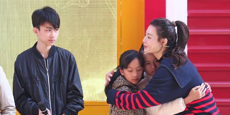 Diễn viên Thanh Hương tặng toàn bộ cát-xê, nỗ lực cùng khán giả mang về hơn 330 triệu giúp các em nhỏ mồ côi