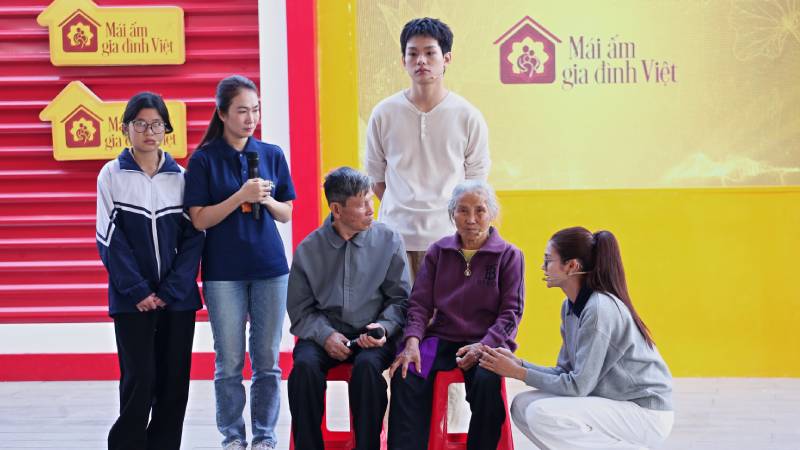 MC Thanh Thảo nghẹn lòng, Bùi Trường Linh xót xa trước gia cảnh mẹ đơn thân, con ngoan hiếu thảo