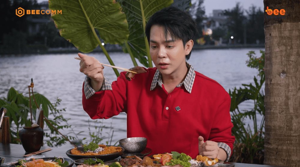 Tuấn Kiệt và Bi Max thích thú “đột nhập” nhà hàng của Ngọc Trinh, mê mẩn từ không gian đến món ăn