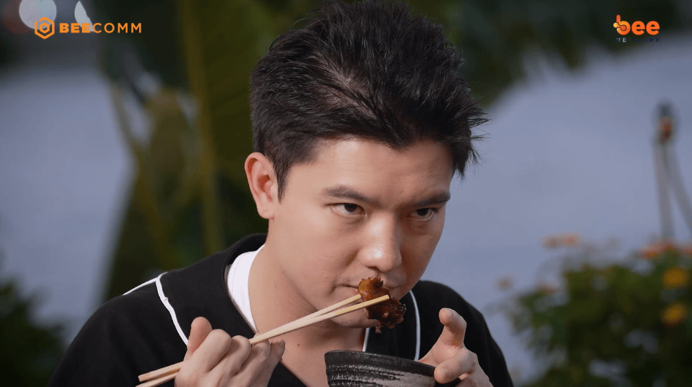 Tuấn Kiệt và Bi Max thích thú “đột nhập” nhà hàng của Ngọc Trinh, mê mẩn từ không gian đến món ăn