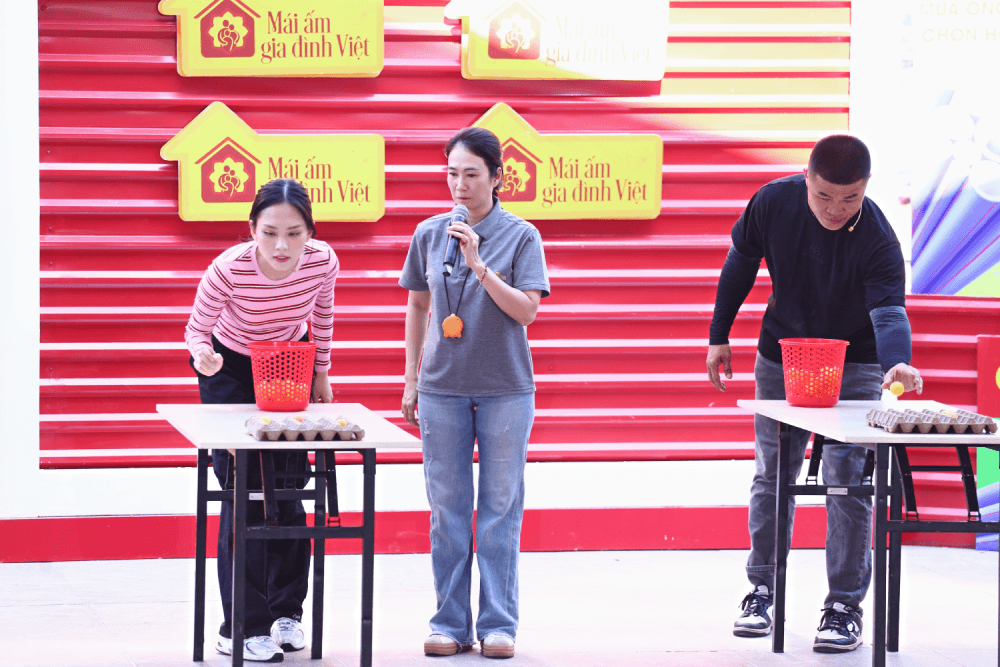 Thanh Thảo, Mai Phương, Trương Đình Hoàng nghẹn lòng trước nghị lực của các em nhỏ kém may mắn