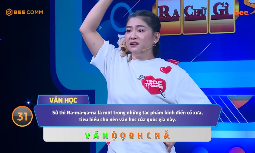 Mỹ nam phim “Mai” cao 1m92 khiến MC Hoàng Rapper “phải rén” khi đứng cạnh
