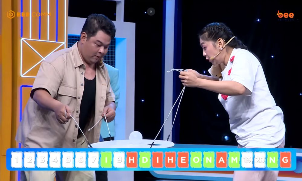 Mỹ nam phim “Mai” cao 1m92 khiến MC Hoàng Rapper “phải rén” khi đứng cạnh
