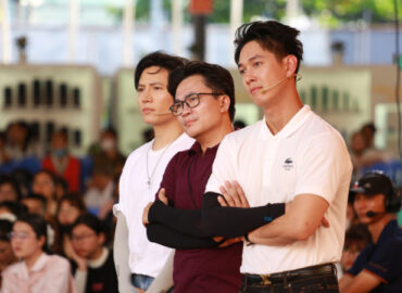 Đại Nghĩa bật khóc, Song Luân và Anh Tú nghẹn ngào trước cô bé mồ côi được ông bà hàng xóm cưu mang suốt hơn 10 năm