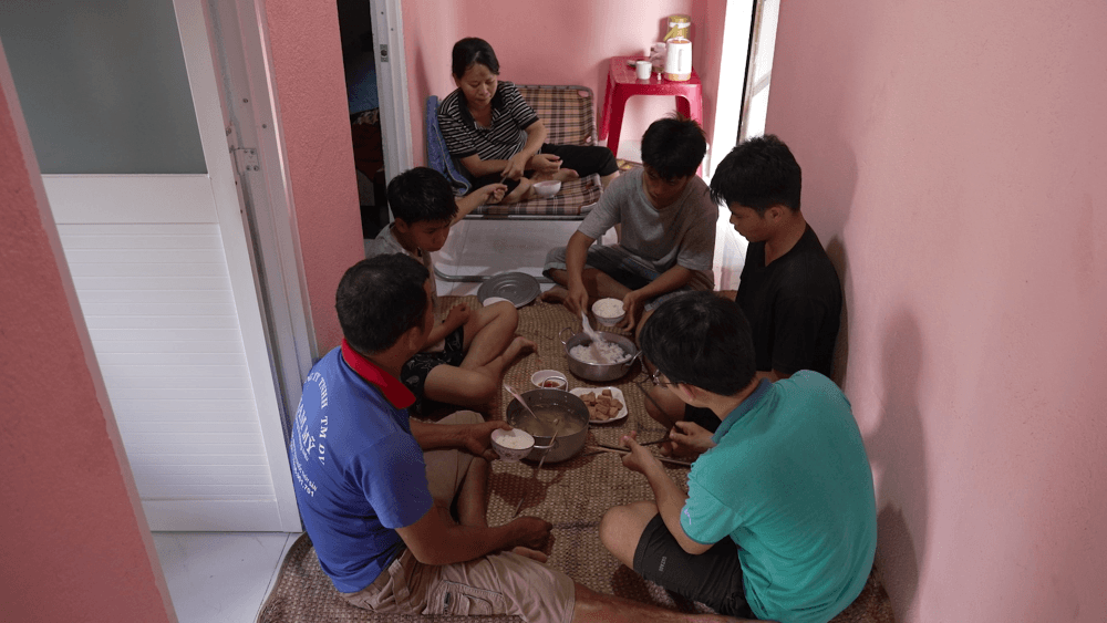 Duy Khương bật khóc, Đại Nghĩa bức xúc trước người đàn ông bỏ đi khi vợ đang mang thai