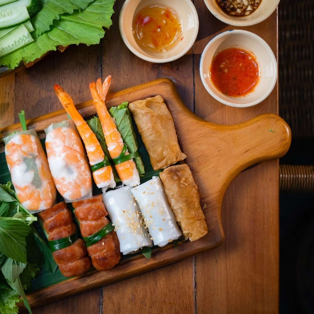 Tôn Tuấn Kiệt đưa Duy Khương khám phá không gian đậm chất Việt tại Quán ăn hạnh phúc tập 60