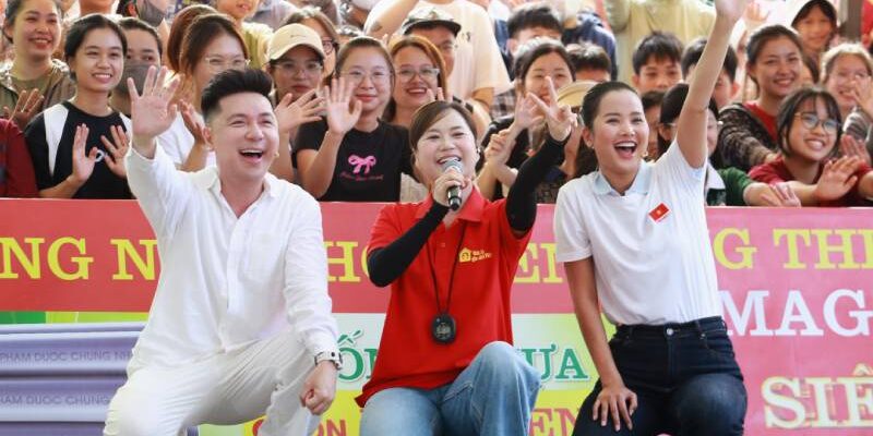 Khán giả cùng Lâm Vỹ Dạ, Minh Vương M4U, Hương Ly mang về gần 1,2 tỷ đồng cho hoàn cảnh khó khăn