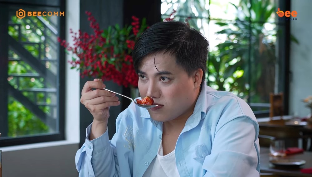 Quán ăn hạnh phúc tập 62 Duy Khương lần đầu ăn cải Kale, bất ngờ với ẩm thực chay hiện đại giữa lòng TP.HCM