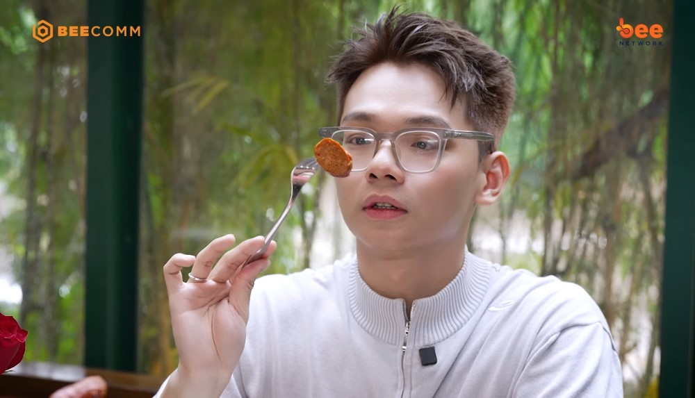 Quán ăn hạnh phúc tập 66: Năm Chà trầm trồ trước màn nướng bò bùng lửa, mê mẩn hương vị Đức ngay giữa lòng Sài Gòn