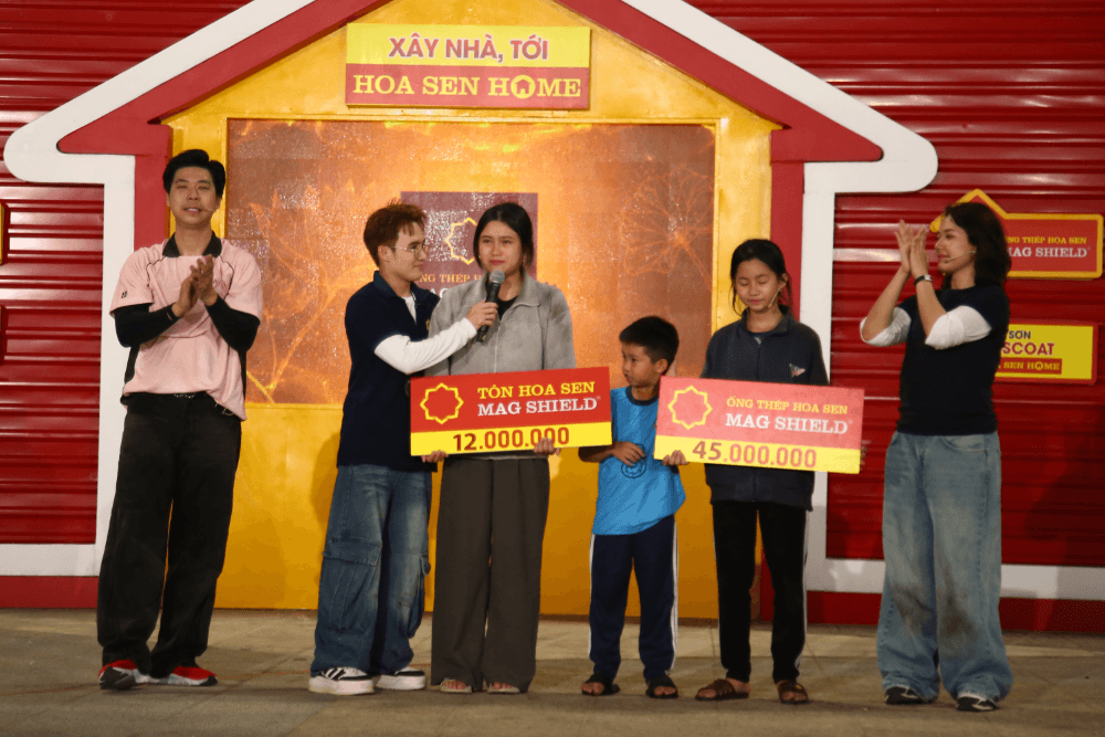 Ba chị em mồ côi mẹ nương tựa nhau khiến Huỳnh Lập, Cara không cầm được nước mắt