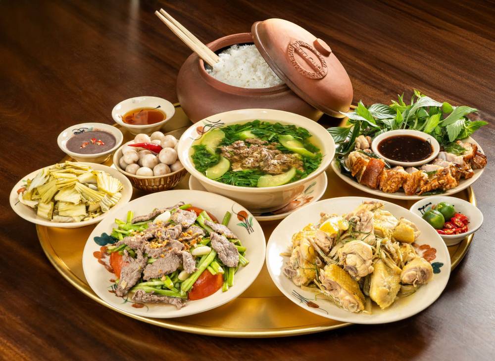 Quán ăn hạnh phúc, Vũ Thu Phương, Năm Chà, Nam Khánh