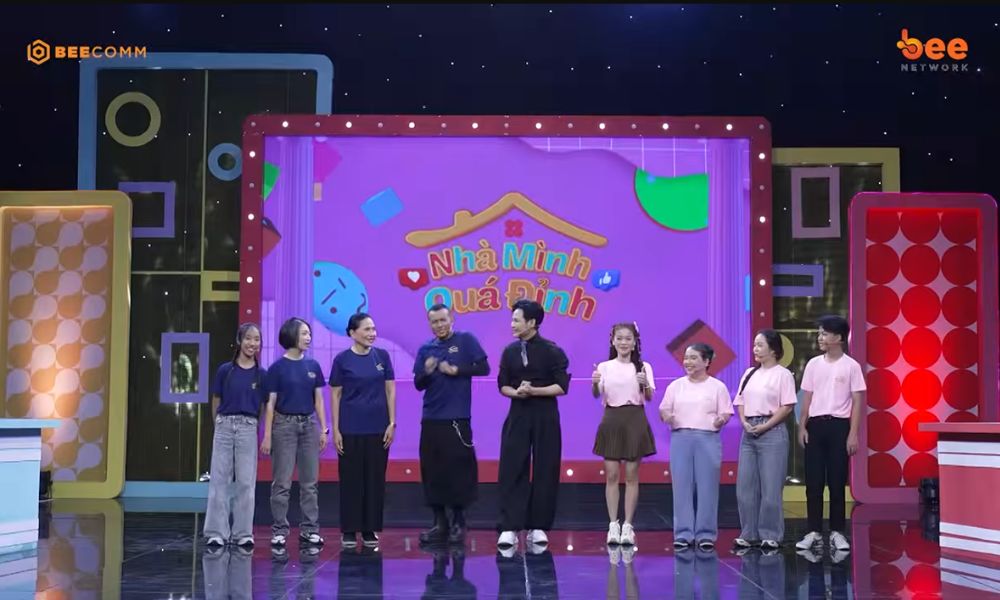 Gia đình gây chú ý khi có ba thế hệ cùng tham gia, bà và cháu phối hợp giành chiến thắng tại “Nhà Mình Quá Đỉnh” 