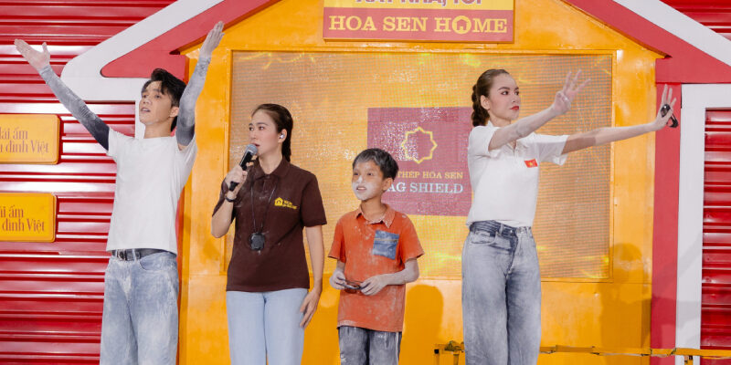 Lê Hoàng Phương, Thành Đạt lấm lem bột mì khi hết mình đồng hành cùng các em nhỏ mồ côi
