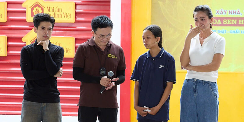 MC Đại Nghĩa, Á hậu Mâu Thủy cùng dàn nghệ sĩ xúc động trong ngày ghi hình đầu tiên chương trình “Mái ấm gia đình Việt” tại Vĩnh Long