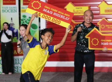 MC Thanh Thảo bật khóc trước cậu bé lớp 9 chăm mẹ ung thư giai đoạn cuối, thức giấc giữa đêm vì sợ mất mẹ