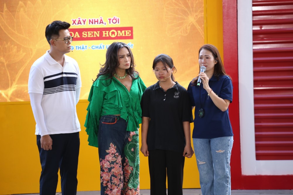Mái ấm gia đình Việt trao gần 5 tỷ đồng cho trẻ em khó khăn khi ghi hình tại Ninh Bình